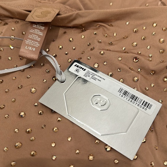 “SKIMS x Swarovski Jelly Sheer Tube Skirt Luxury Collaboration Swarovski Crystal - Picture 5 of 6